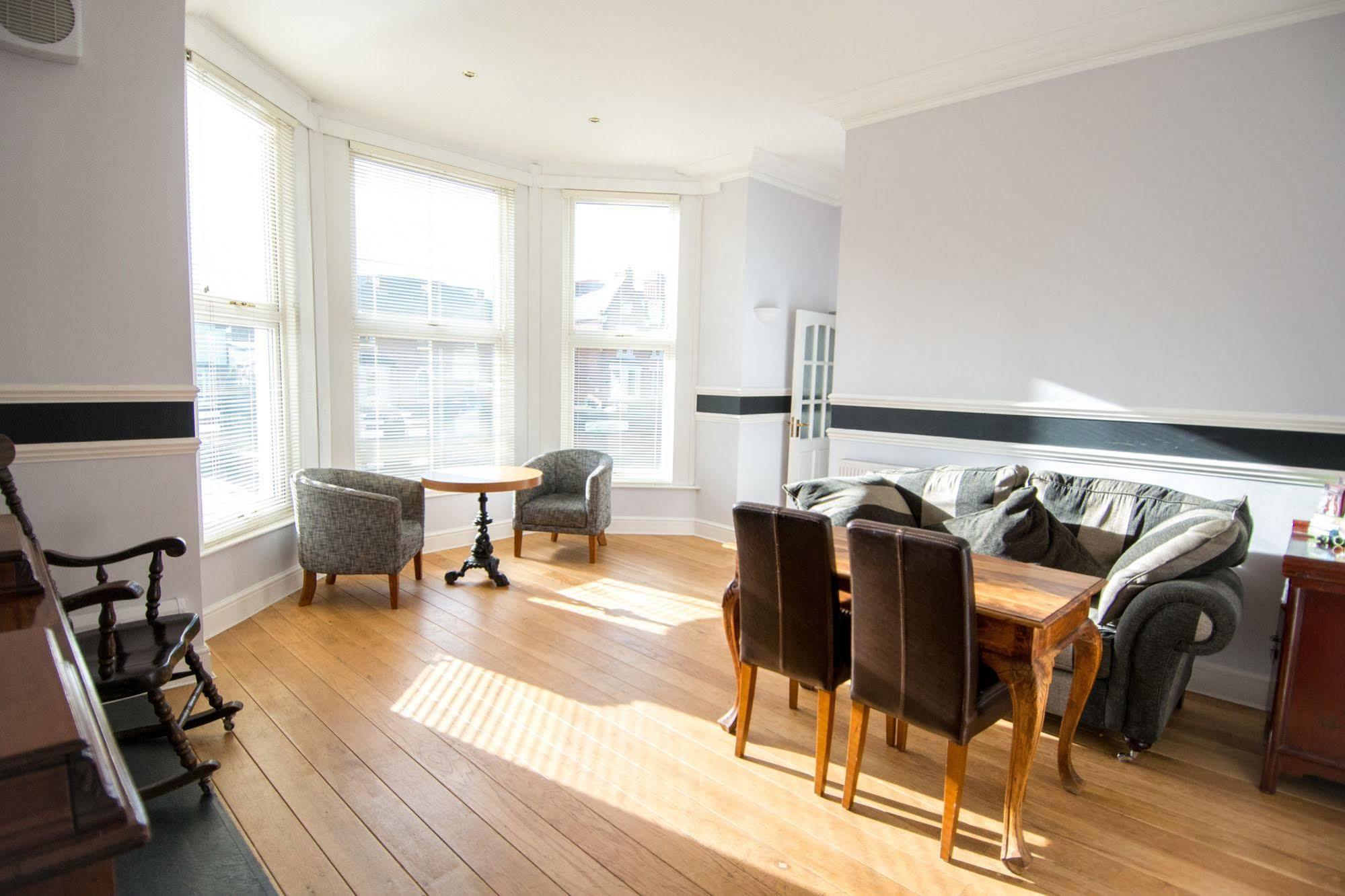The York Hotel Wolverhampton Luaran gambar